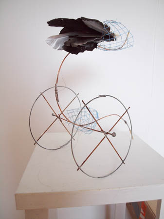 M7_Big_Foot,32 x 44 x 15cm